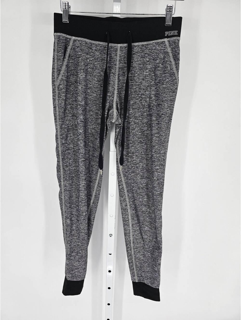 PINK by Victorias Secret Womens Sz XS Ultimate Yoga Jogger Pants Gray Black